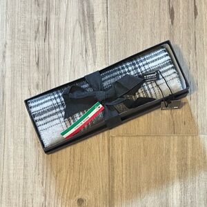 COPY - Black and White Scarves for Stylish Accessories